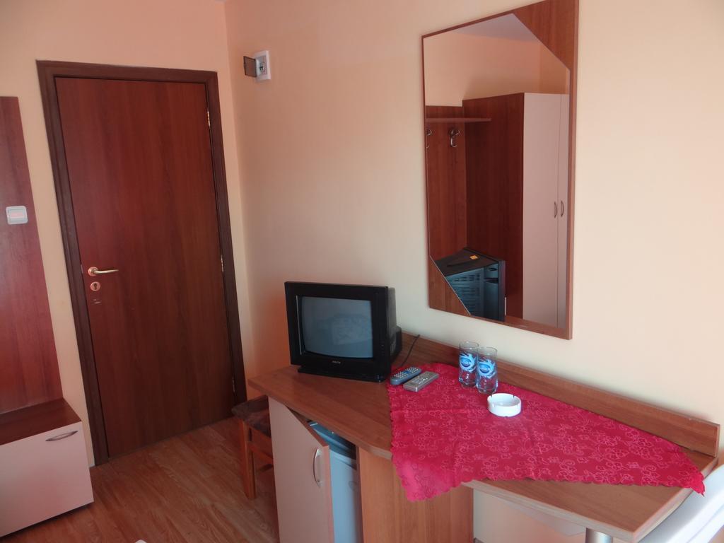 Guest House Lazur Obzor Eksteriør billede