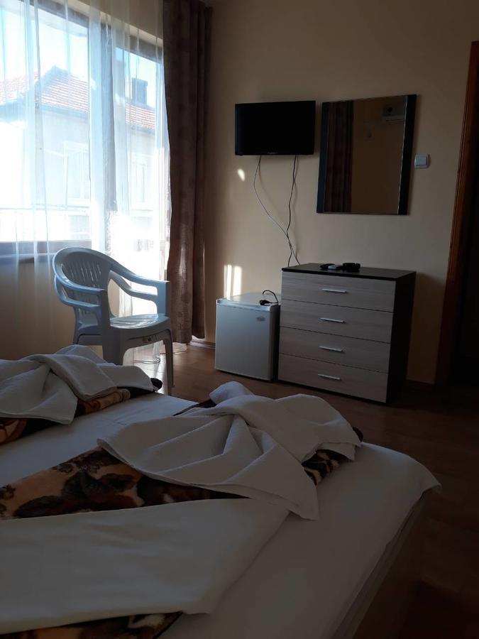 Guest House Lazur Obzor Eksteriør billede